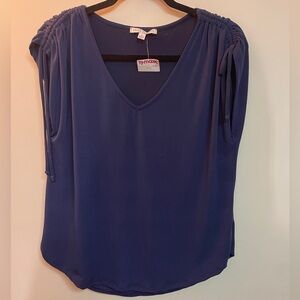 Green Envelope Navy Women's Blouse Size Large NWT